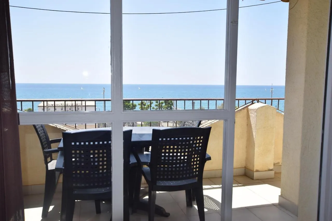 Apartment Homeholidaysrentals Lluria Pineda de Mar