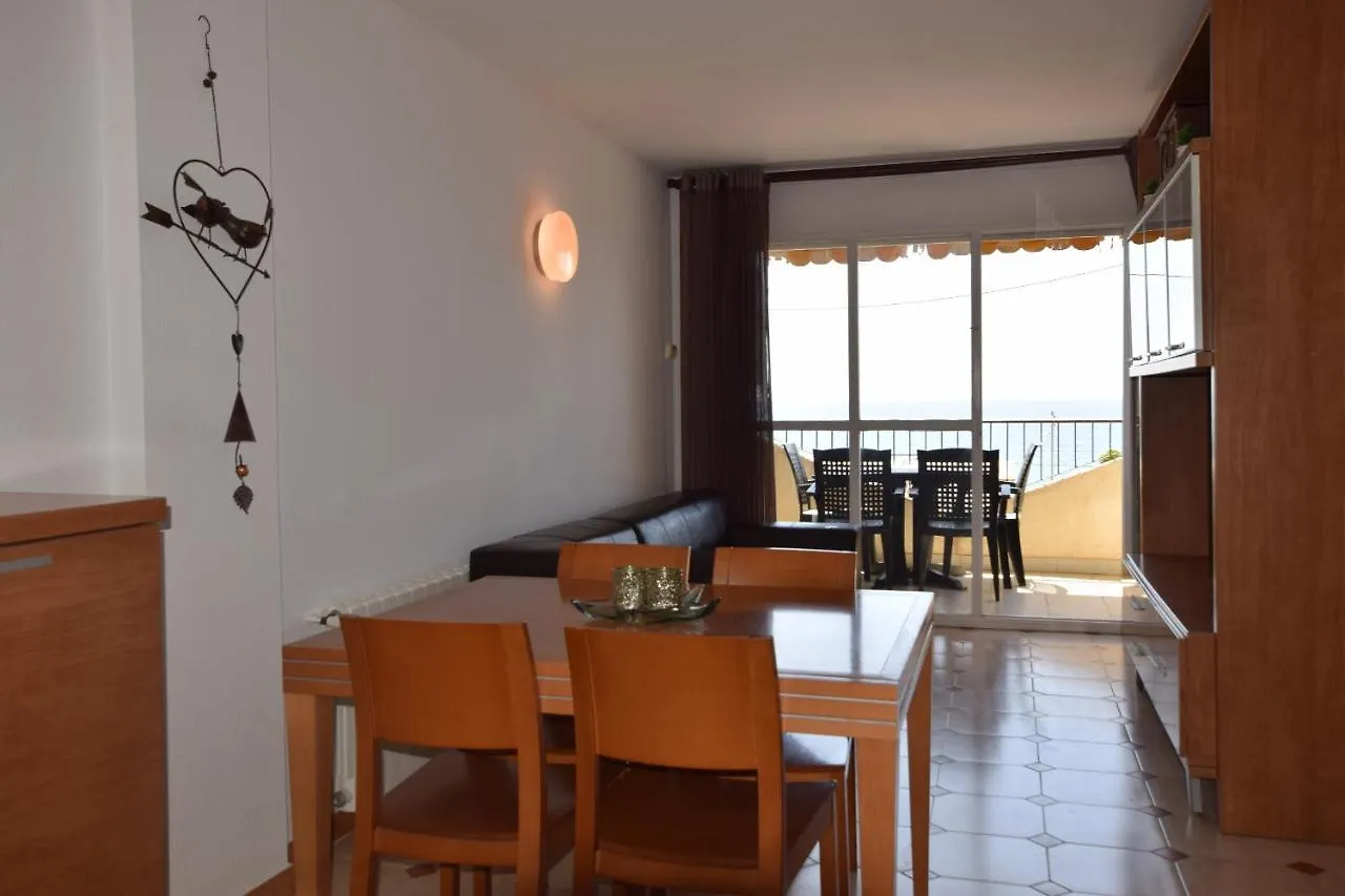 Homeholidaysrentals Lluria Pineda de Mar